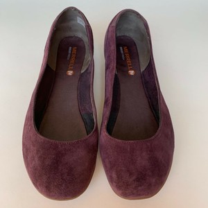 plum flat shoes