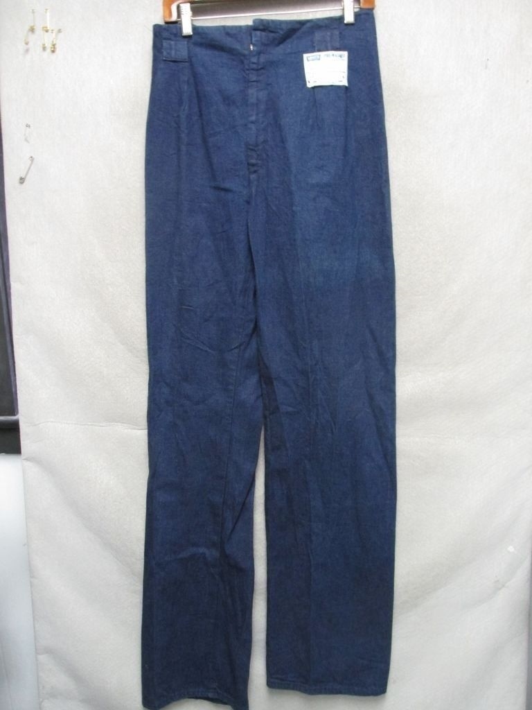 D4581 Levi's USA Made 70's NWT Women's Jeans Measured 29x35