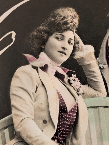 RPPC handgetönte riskante Marie Marville sexy Herrenmode französische Reutlinger Postkarte - Bild 2 von 6