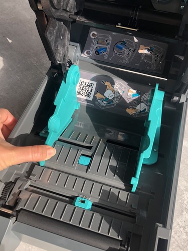 Zebra GT800 Thermotransfer Barcode Etikettendrucker, USB, Seriell, Parallel 300DPI - Bild 11 von 12