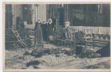 2 * cartes postales impressions d'une église détruite (K) 19930