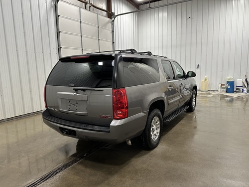 2007 GMC Yukon XL SLE - Picture 4 of 27