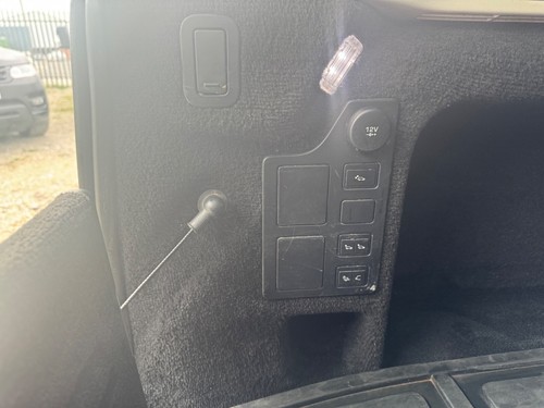 2018 Land Rover Discovery COMMERCIAL 3.0 HSE REAR SEATS FITTED DEALER HISTORY - Picture 22 of 24