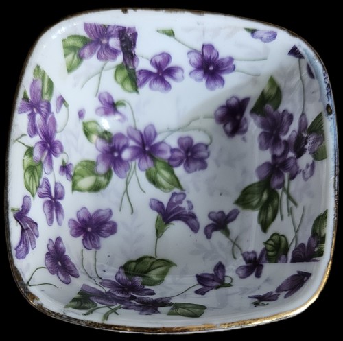 Small Vintage Squared Bowls with Purple Flowers inside and B-355 On the Bottom - Picture 6 of 6