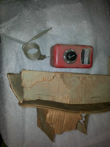 CHROMALOX AR-2525 250VAC 26AMPS 60-25F DPST: LOOK AT PICTURE shly