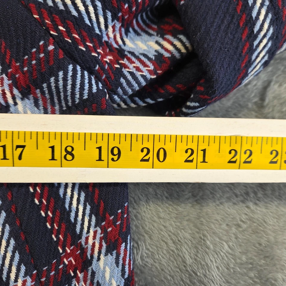 Blazer corto Forever 21 talla mediana azul marino a cuadros forrado con 2 botones manga larga Foto 2 de 4