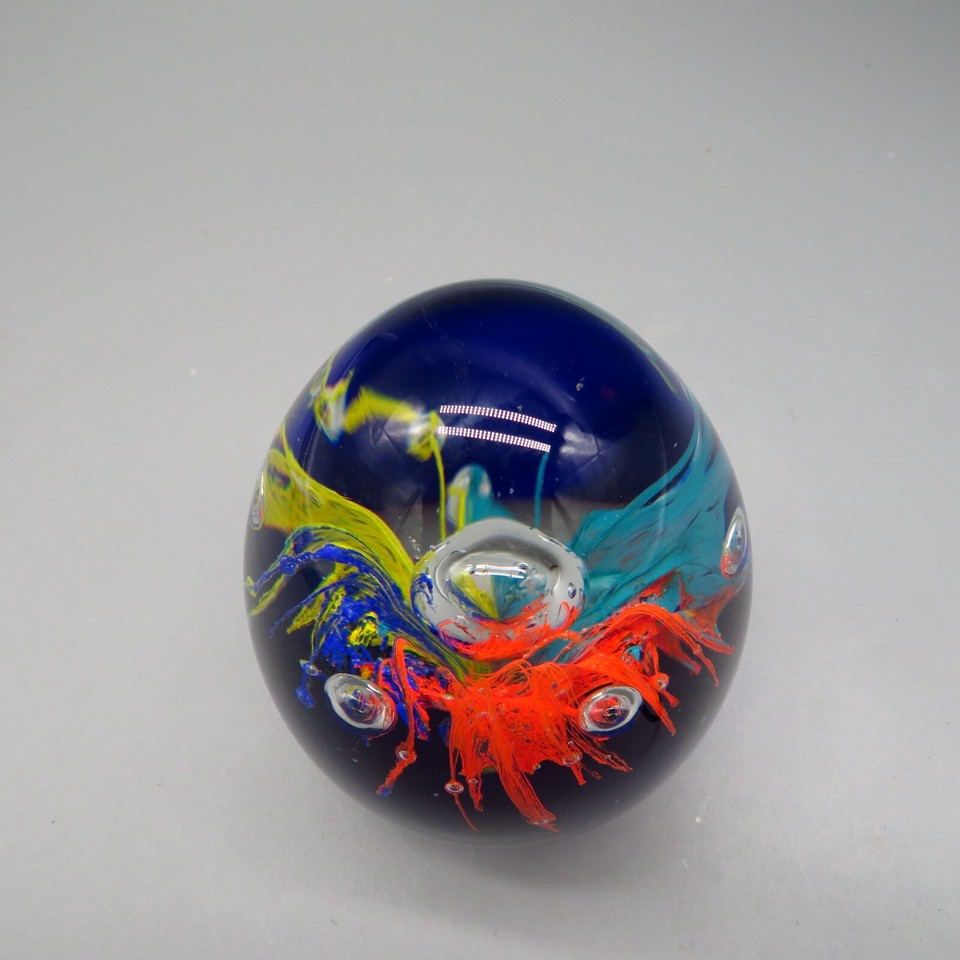 Art Glass underwater scene Paperweight Bubbles 4.25” x 3” Egg Shape AS