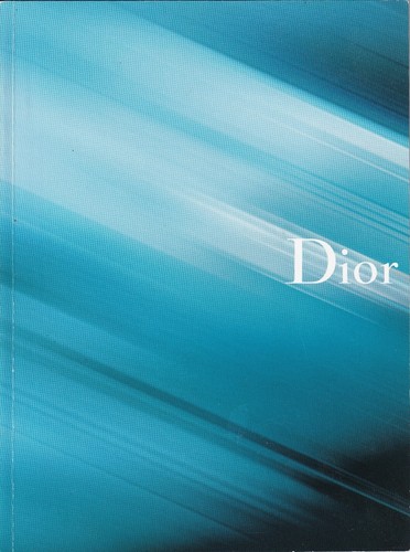 Fascicule photos DIOR lingerie 3ème trimestre 2001. Modèle Lindsay Frimodt.