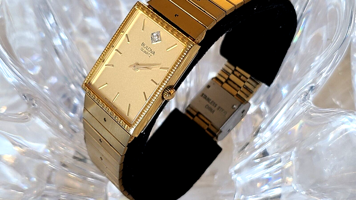 Vintage Bulova Diamond 6 Jewels Swiss Quartz Gold Tone Wrist Vintage Bulova Diamond 6 Jewels Swiss Quartz Gold Tone Wrist