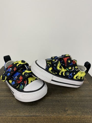 infant dinosaur converse