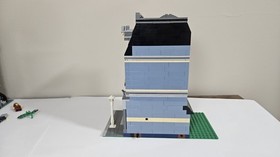 LEGO Creator Expert: Pet Shop (10218) Missing Pieces Listed In Description