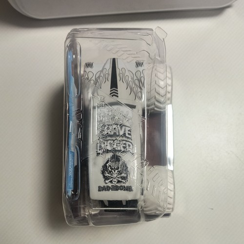 Monster Jam 2022 1:24 Serie 15 Blanco “GRAVE DIGGER”, ¡NUEVO! - Imagen 3 de 8