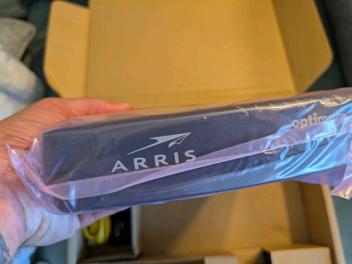 ARRIS Touchstone TM822G DOCSIS 3.0  Telephony Modem - Black Optimum Brand New - Picture 3 of 6