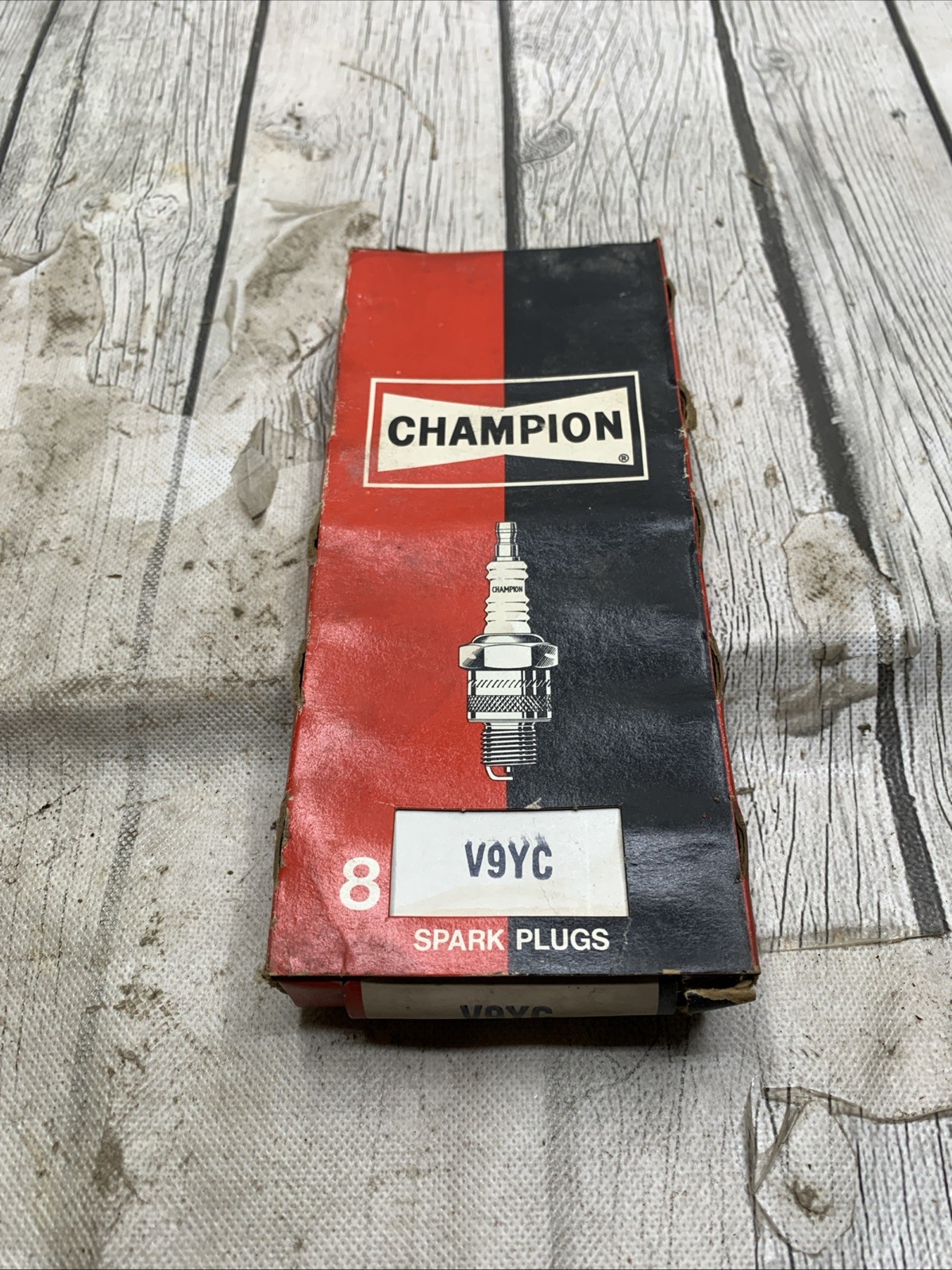 Vintage Champion Spark Plugs F9YC Pack of 8 NEW OLD STOCK