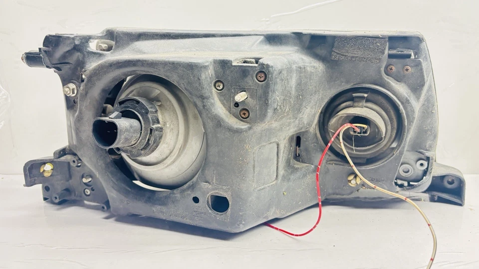 A5 90-94 LEXUS LS400 Driver Izquierdo FARO LÁMPARA MONTAJE OEM 228-74984 Piezas Foto 3 de 4