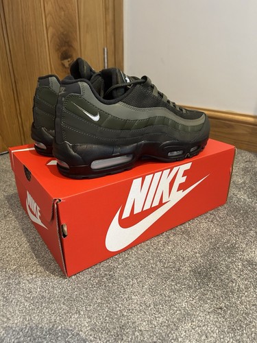 Nike Air Max 95 'Sequoia/Cargo Khaki' (HQ3825-300) - Taglia UK9,5 - Foto 3 di 6