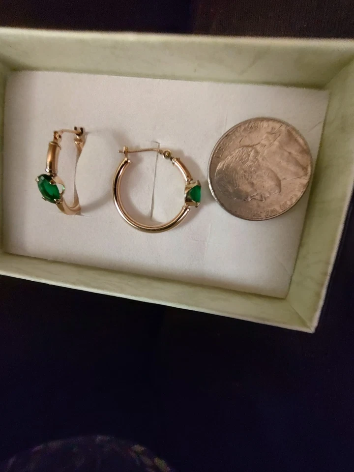 0.50 ct Lab created Emerald Solitaires in 14k Solid Yellow Gold Hoop Earrings . - Image 3 of 4