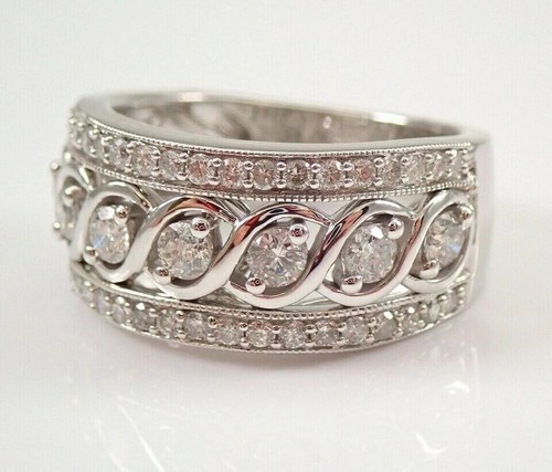 Sparkling 4Ct Lab Created Round CutDiamond Engagement Ring 14K White Gold Finish - Picture 3 of 3