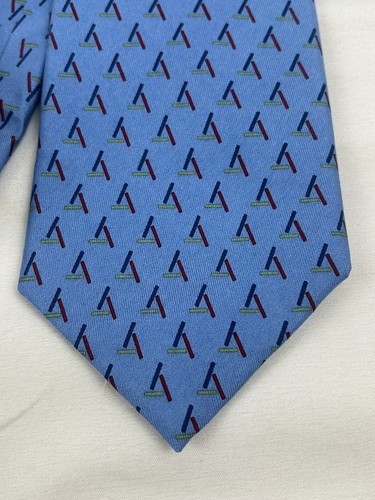Vineyard Vines Mens Necktie 100% Silk Blue Hand Made USA Archstone Collection - Picture 6 of 15