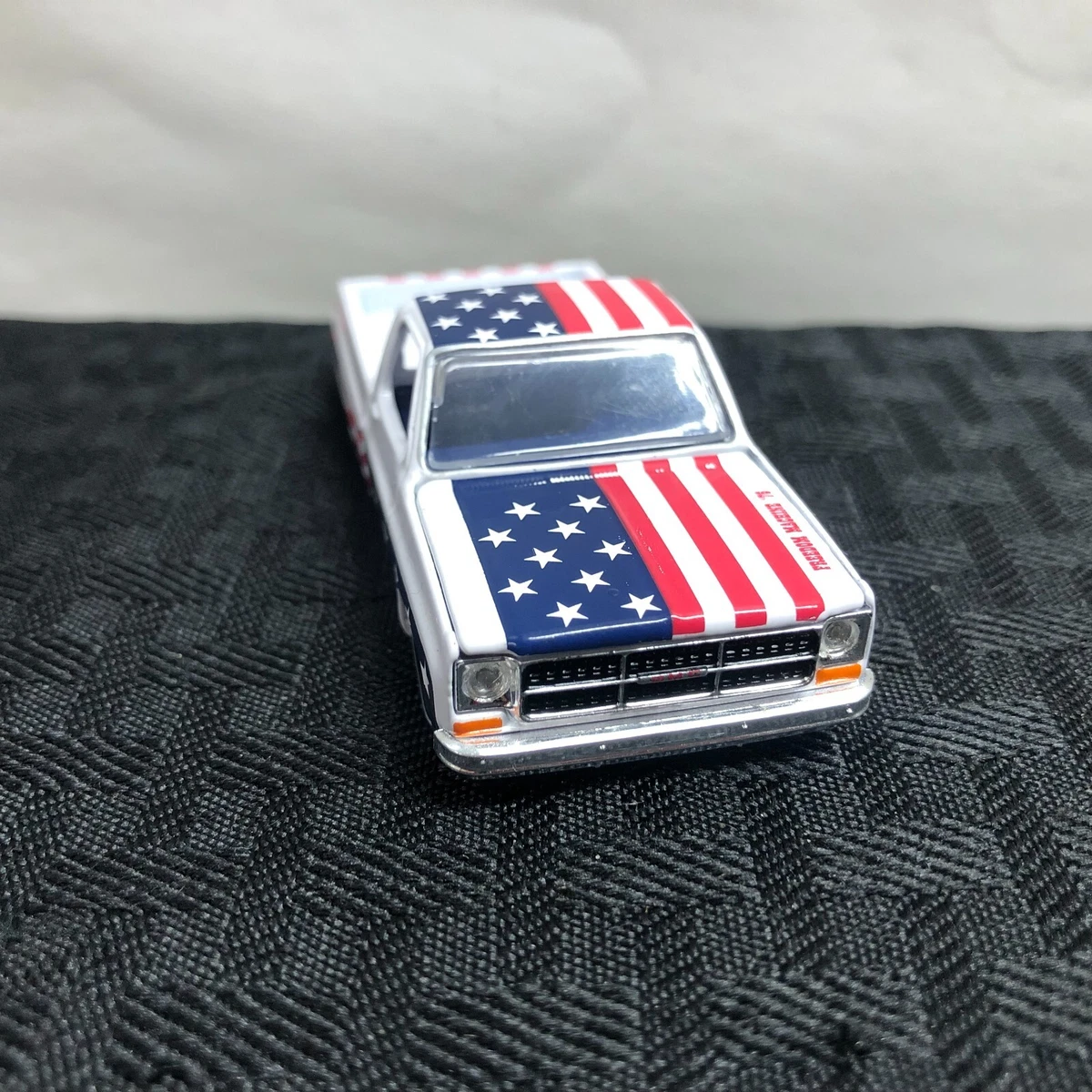M2 1976 GMC Sierra Grande Freedom O