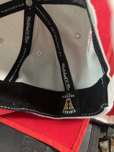 MENS MITCHELL & NESS NHL STORM FRONT SNAPBACK DEVILS - GREY - Picture 7 of 7