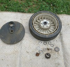 Honda Harmony HRM215 GXV140 HRB215 Self-prop Mower 42710-VE2-M02ZA Drive Wheel