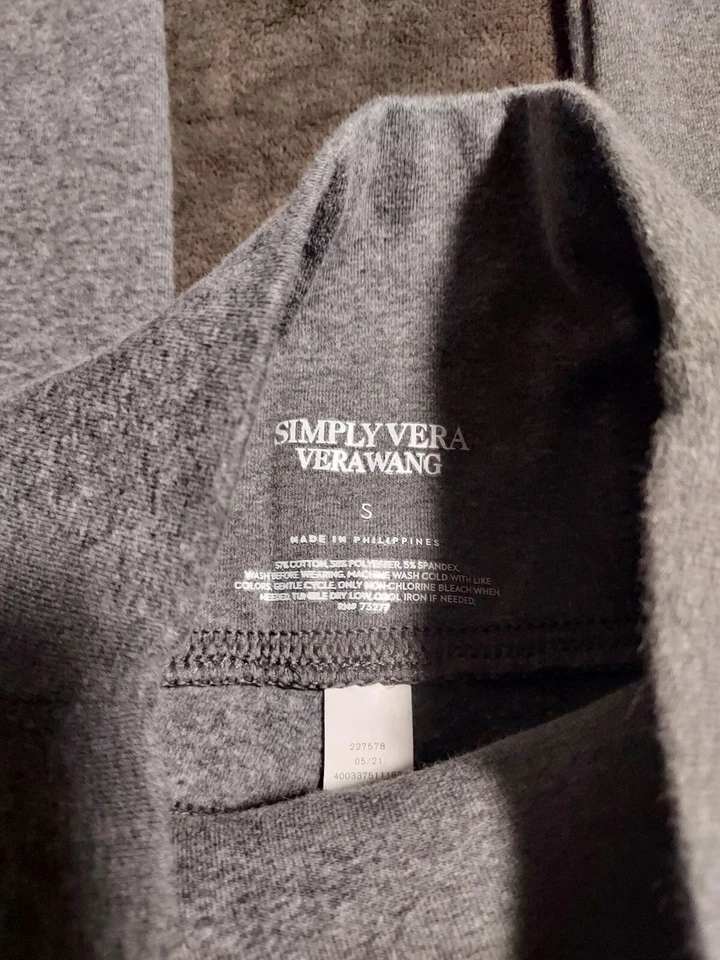 Simply Vera VeraWang- Gray- High Waisted- Leggings Size Small - Image 3 of 4