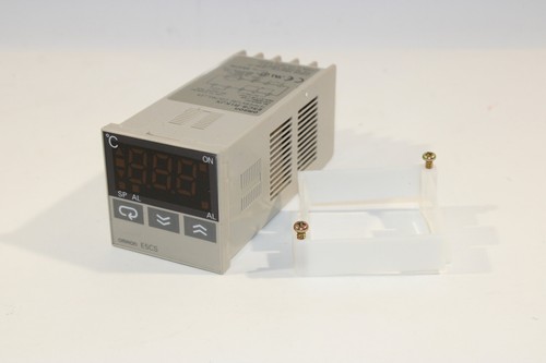 Omron E5CS-R1KJX Temperature controller NEW - Picture 3 of 3