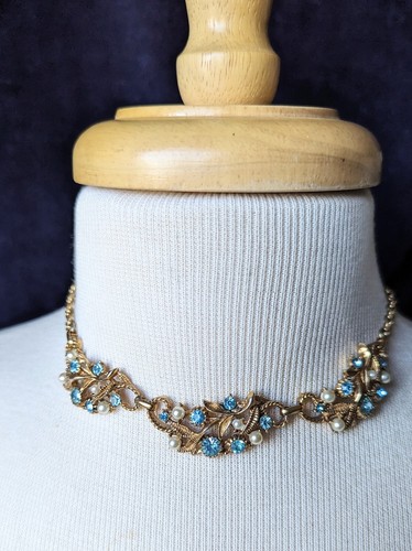 Vintage Gold Tone Light Blue Rhinestone faux Pearl Choker Adjustable Necklace - Picture 5 of 23