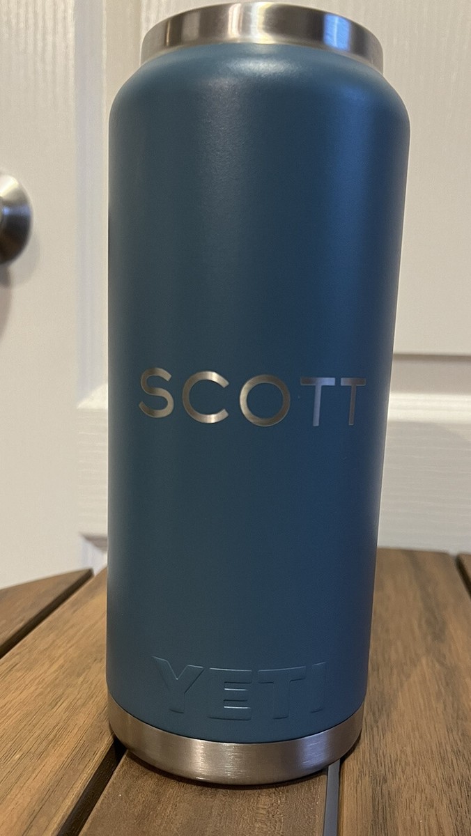 YETI Rambler NAVY Blue 36 oz bottle with chug cap New With