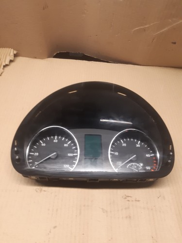 Mercedes Sprinter W906 Diesel Tacho Kombiinstrument A9069000101 Bj 2013