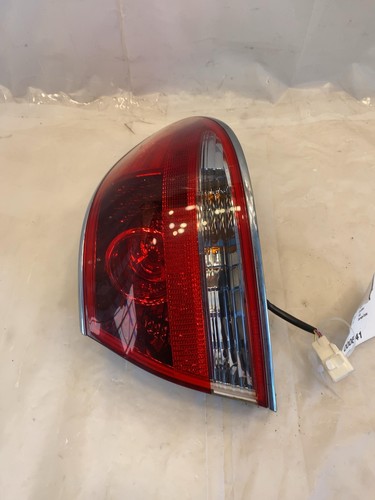 2004 - 2006 LEXUS ES330 Tail Light Outer Lamp Quarter Panel Mounted Passenger RH - Picture 3 of 11