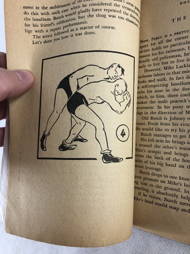 Police Wrestling; Mat Holds, Grips, Falls; By Pro Butch & Mike Lacklaw, 1942 - Foto 12 di 17