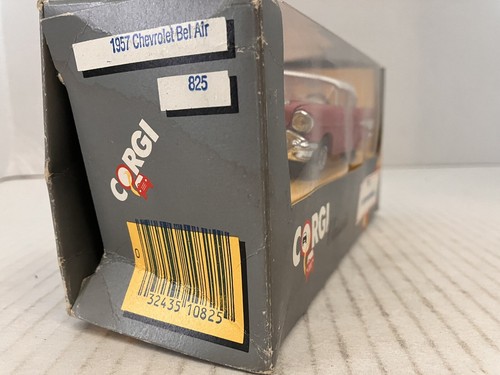Corgi Classics 825 1957 Chevrolet Bel Air - Picture 5 of 6