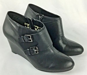 double buckle side zipper wedge boots
