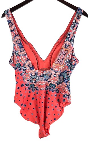Red Carter Sz 10 Medium Swimsuit Bathing Suit One Pc. Coral Blue Floral Cruise m - Picture 3 of 7