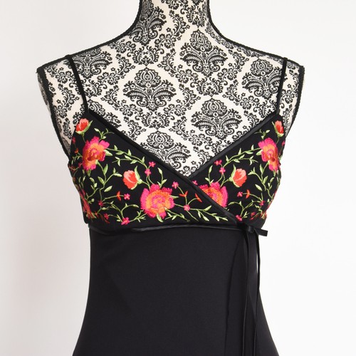 De Laru Long Black Dress with Embordered Flowers and Ruffle Detail Size 7/8 - Picture 3 of 8