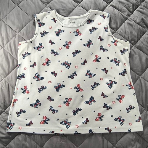 (2X) Women's Blair White Americana Butterfly & Star Print Sleeveless Top - Bild 1 von 5