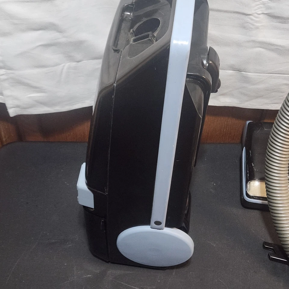 Vintage Eureka Express 8281 A Canister Vacuum Cleaner 5.0 Amp – Needs Belt - Image 4 of 4