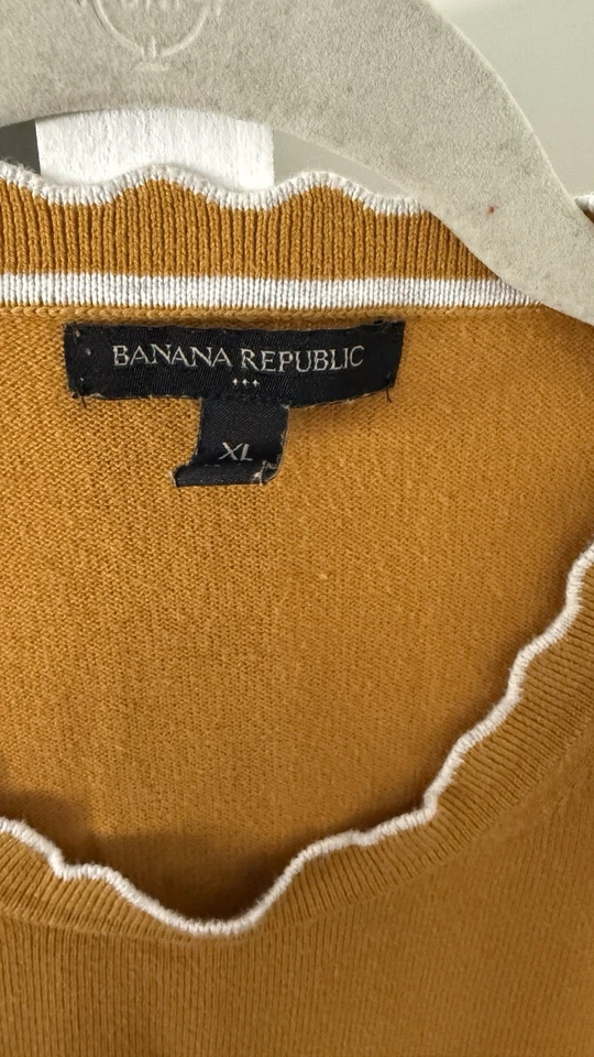 Suéter Banana Republic XL mistura de algodão amarelo vieira gola redonda - Imagem 2 de 4