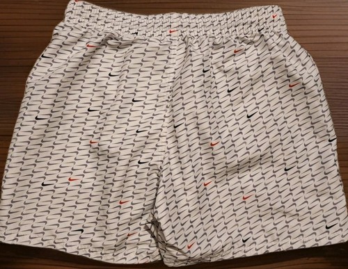 Pantalones Cortos Nike Swoosh Tejidos Estampado Completo 6L Forrados Para Hombre Talla M Blanco Geométrico - Imagen 8 de 8
