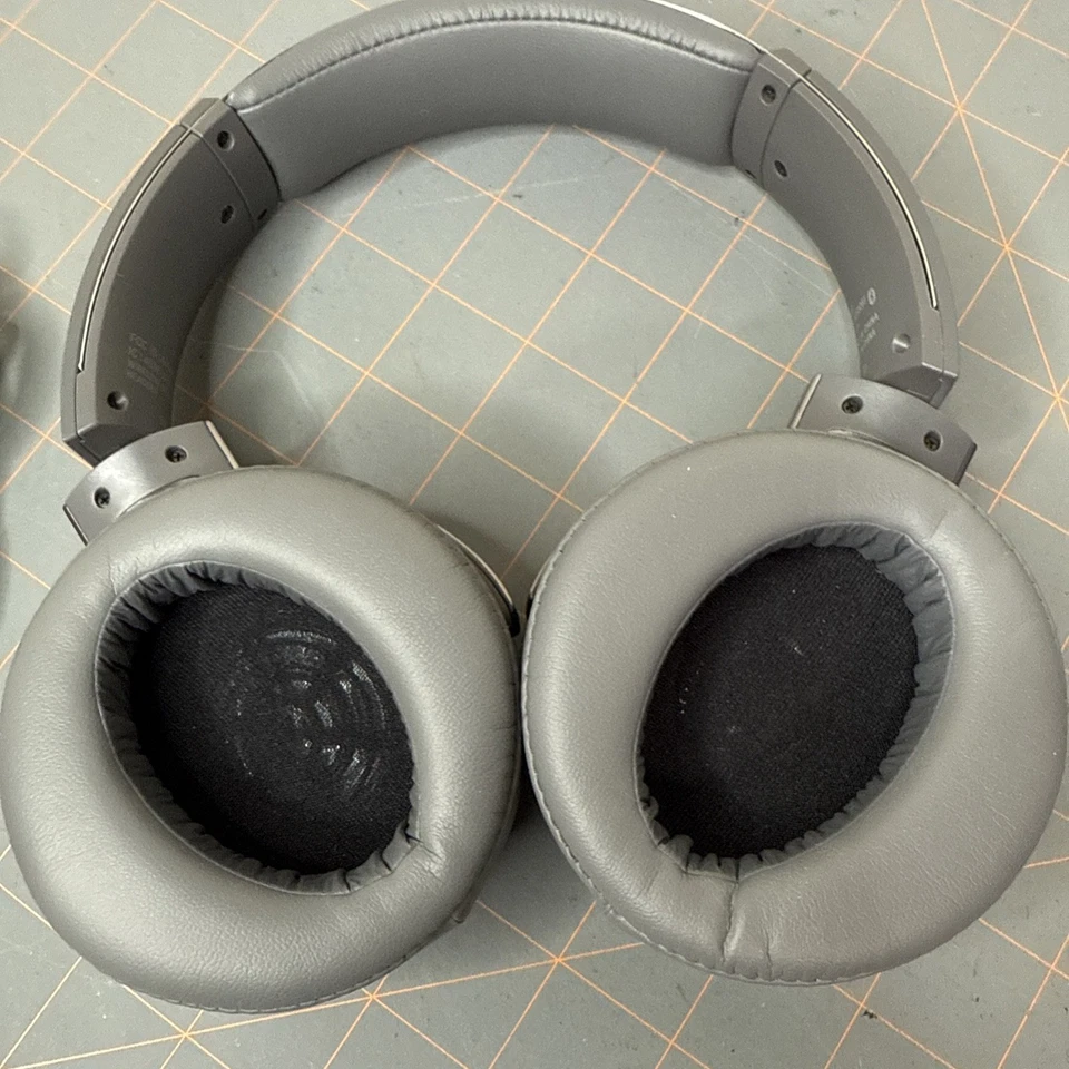 Sony MDR-XB950BT Wireless Bluetooth Headphones Extra Bass - Grey - Image 2 of 4