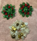 Vintage Christmas Wreath x 3 plastic