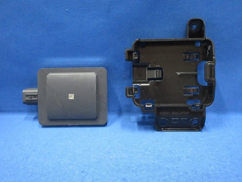 Genuine Toyota Radar Sensor 882B1-48011 - Picture 2 of 5