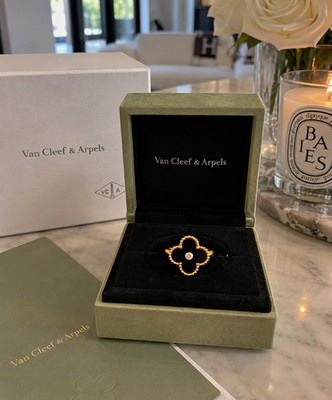 Van Cleef & Arpels Alhambra Clover Onyx 1 Diamond 18k Yellow Gold Ring 7
