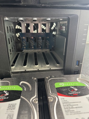 Synology NAS DiskStation DS418play + 12TB Seagate Ironwolf storage- VGC - Picture 9 of 14