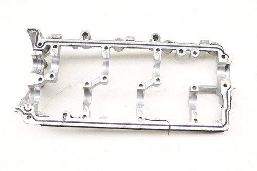 2011-2012 VW TOUAREG 3.0L - LEFT Engine CAM / Camshaft Cradle 059103063GK - Picture 2 of 4