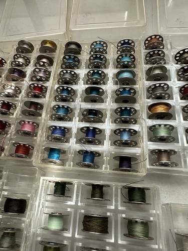 FADEN VINTAGE NÄHMASCHINENSPULEN KONVOLUT 120 METALL SAMMLERSPULEN - Bild 5 von 18