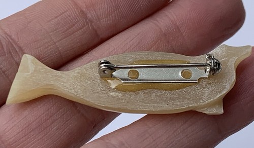 Antique Victorian Carved NAME Bovine Bone Brooch & 3 Vtg Koi Fish, Floral, Seal - Picture 10 of 22