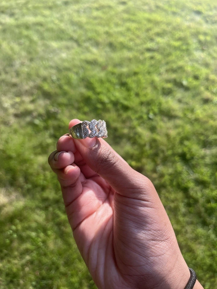 Anillo cubano de oro macizo de 10k de dos tonos de diamantes naturales de 1 quilate para hombre” Foto 3 de 4